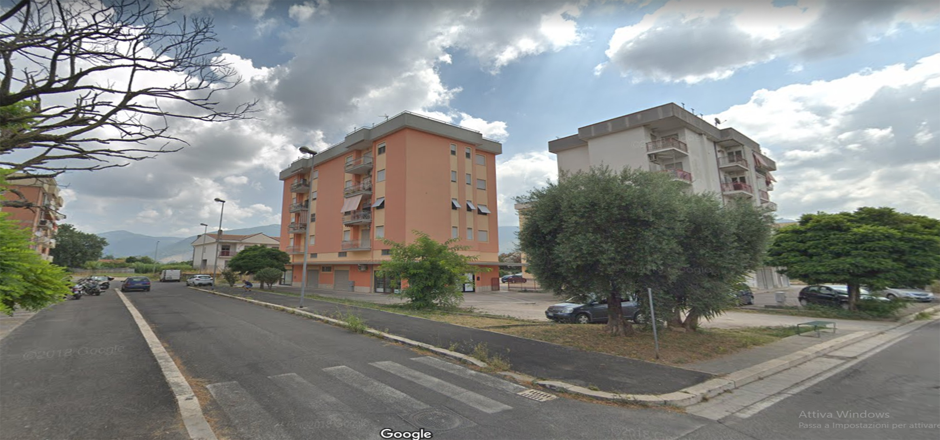 Latina Loc. Latina Scalo (LT) Via Senofane, appartamento di ampia metratura libero da arredi Latina Loc. Latina Scalo (LT) Via Senofane, appartamento di ampia metratura libero da arredi